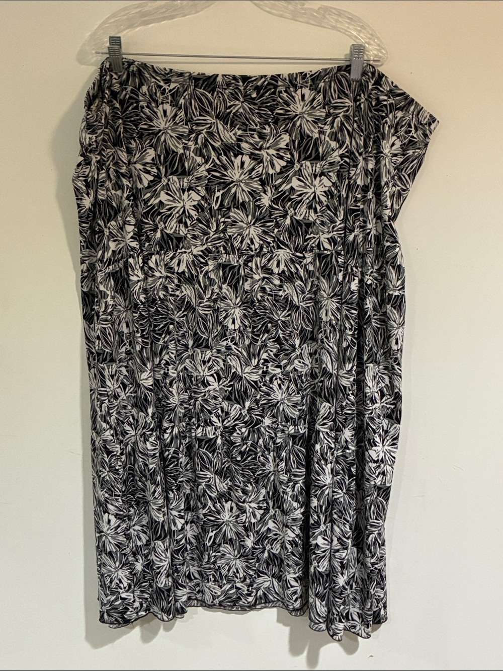 Avenue Black and White Floral Maxi Skirt